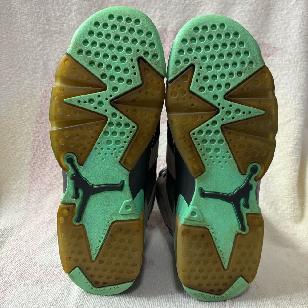 Jordan Kids Black and Gray Sneakers with Green Accents - Picture 7 of 7